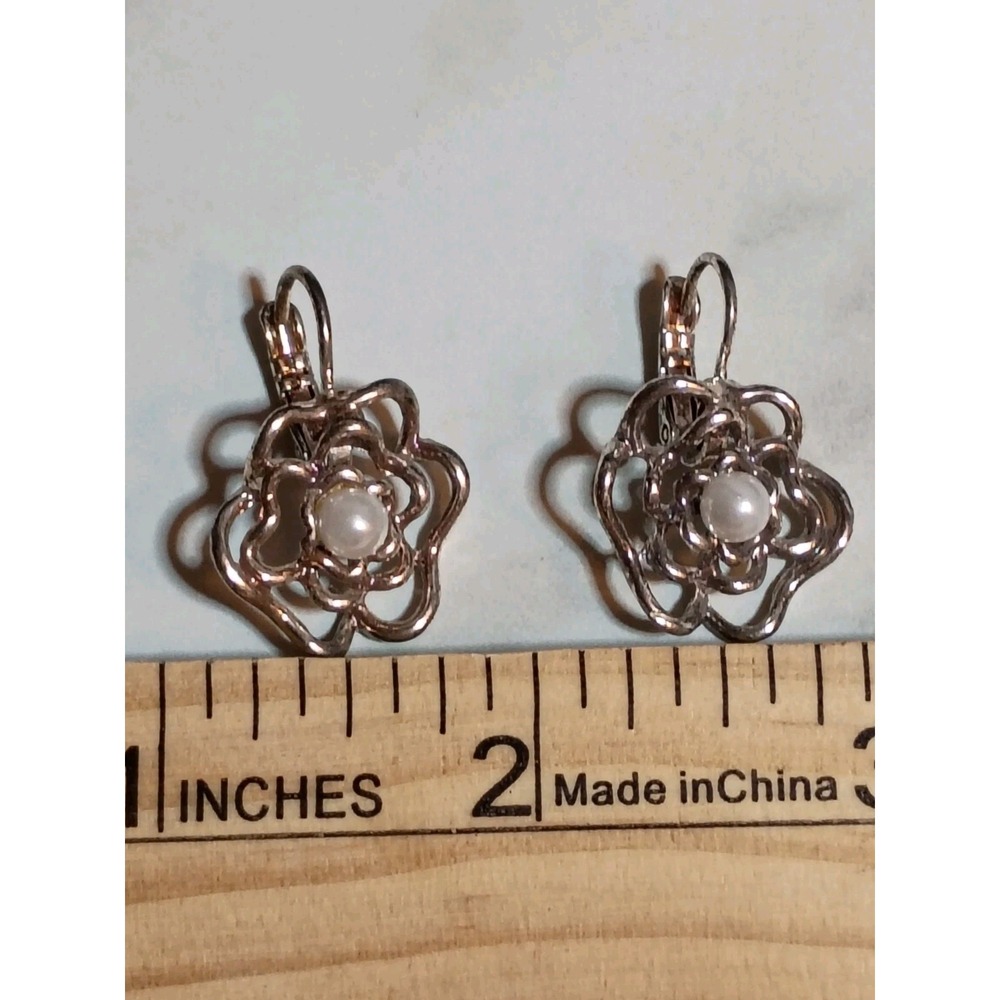 NANCY & RISE NR Faux Pearl Silver/Gold open flower earrings Color Varies In Pics